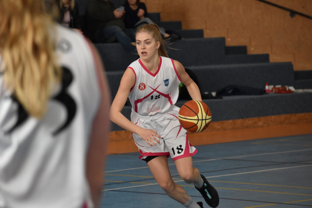 20211023 ženy K-BenB Klára